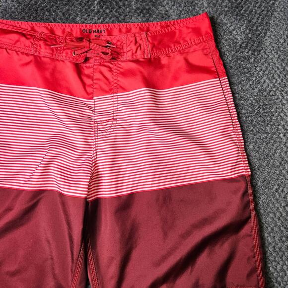 Old Navy Men's Red Swim Shorts - Picture 3 of 10